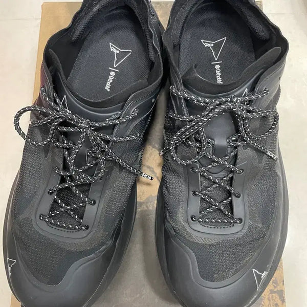 [BUNJANG] ROA Cella Black Sneakers (280-285) / 로아 셀라 블랙 44