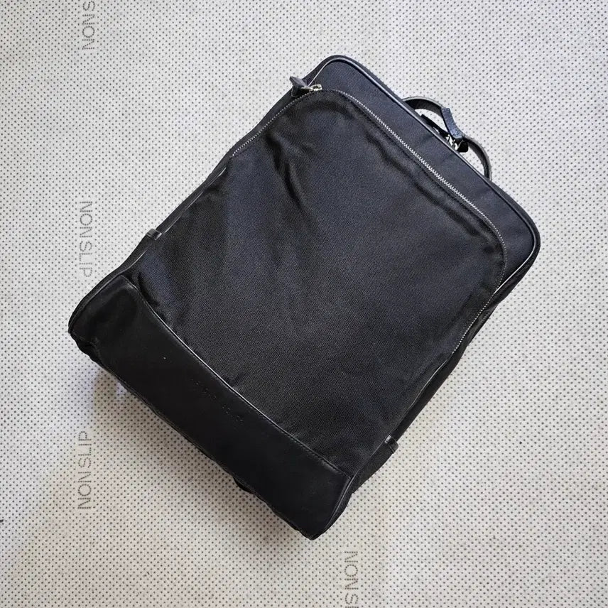[BUNJANG] Mandarin Duck Black Leather Backpack / 만다리나덕 블랙 가죽 백팩