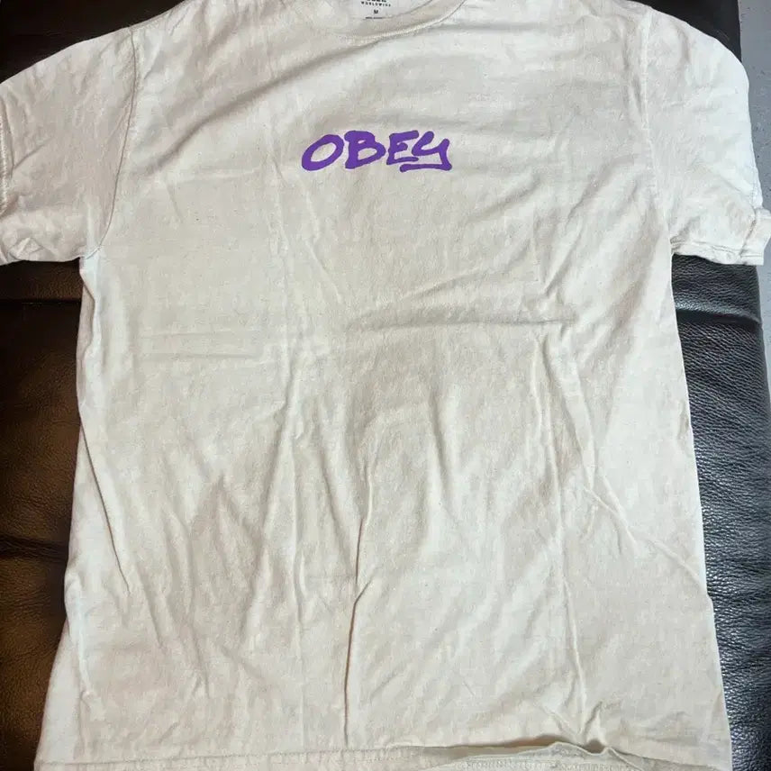 [BUNJANG] OBEY Short Sleeve T-Shirt Cream Color / Usa 오베이 반팔 티셔츠 ( 크림색)