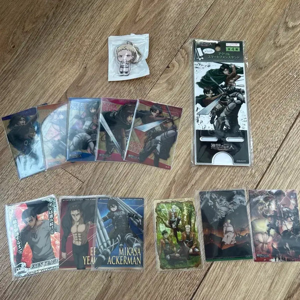 [BUNJANG] Attack on Titan Acrylic Stand Goods Set / 진격거인 아크릴 스탠드 굿즈 세트