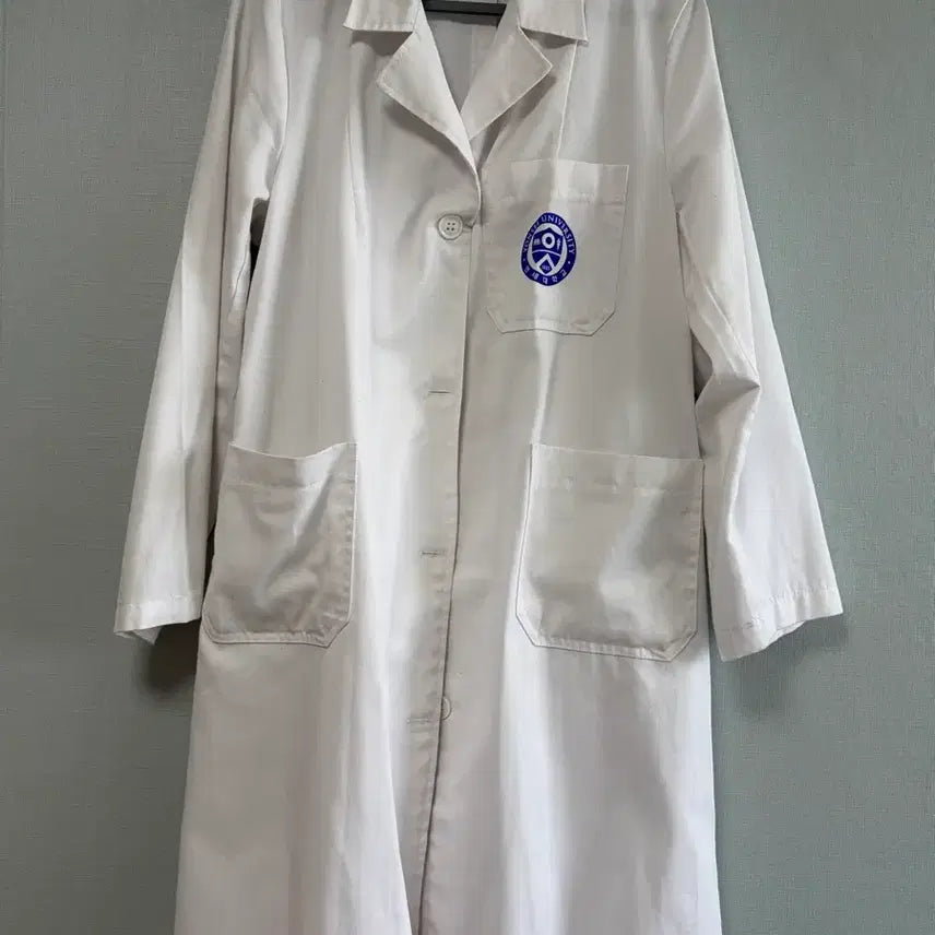 [BUNJANG] Yonsei University Lab Coat / 연세대 실헙복