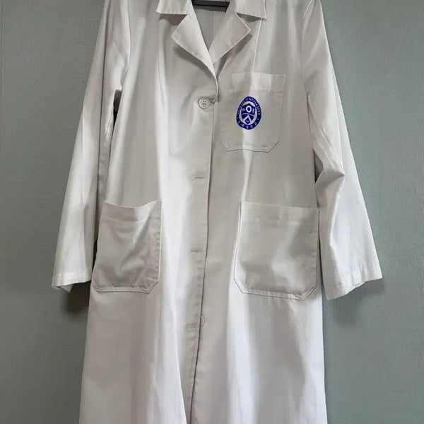 [BUNJANG] Yonsei University Lab Coat / 연세대 실헙복