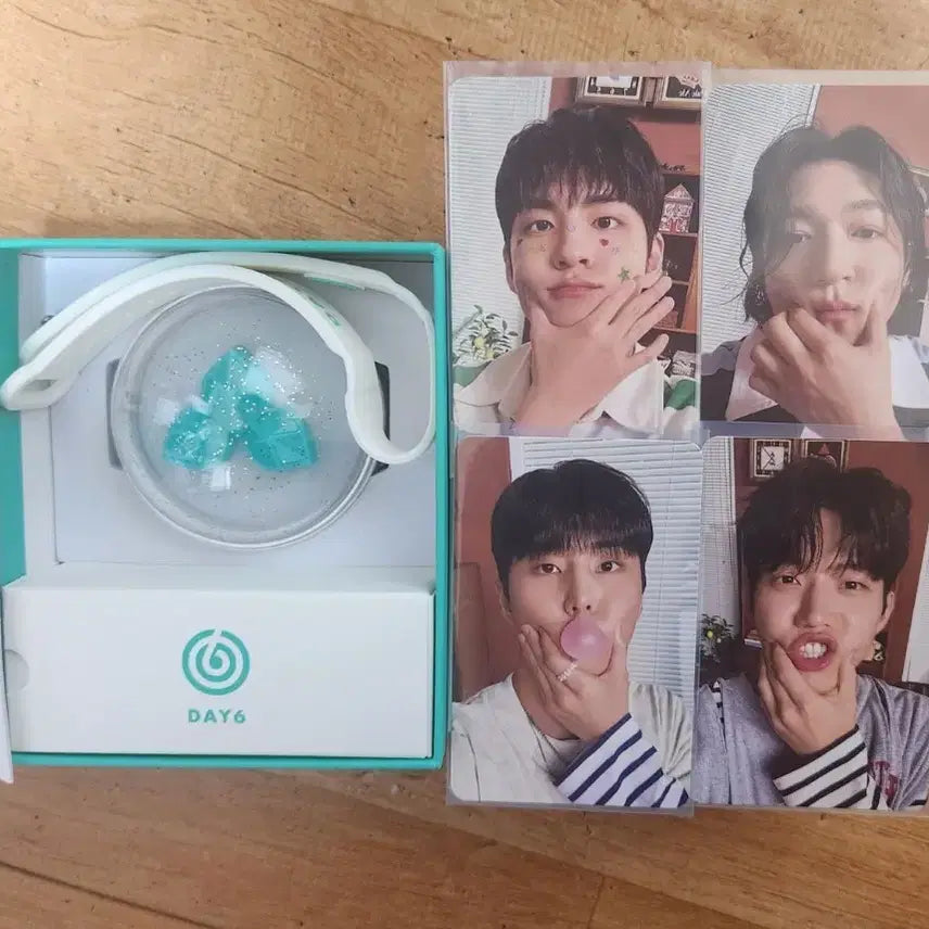 [BUNJANG] Made Watch 3 2025 Season's Greetings Photocard / 마데워치 3 + 2025시그 포카