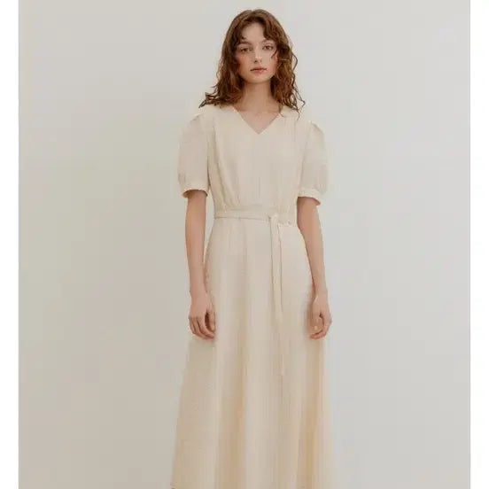 [BUNJANG] Lookast LeMon V-Neck Shirring Dress Cream S / 룩캐스트 르몽 브이넥 셔링 드레스 원피스 (크림 / S사이즈)