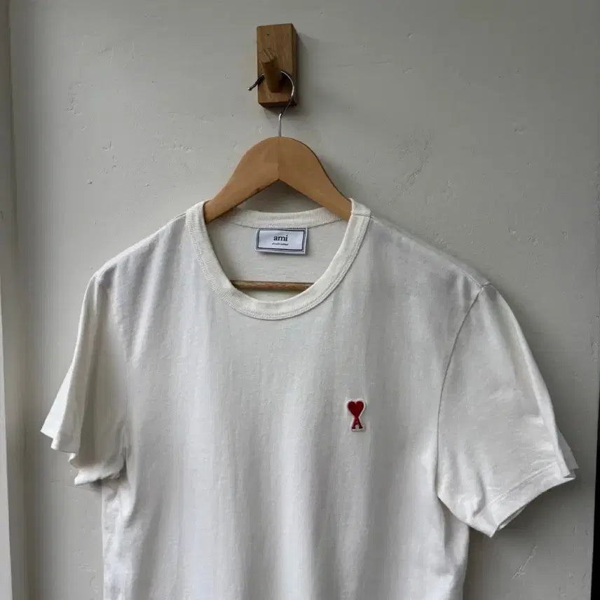 [BUNJANG] AMI Small Heart Short-Sleeve T-Shirt / 17320 - 아미 스몰 하트 반팔 티셔츠