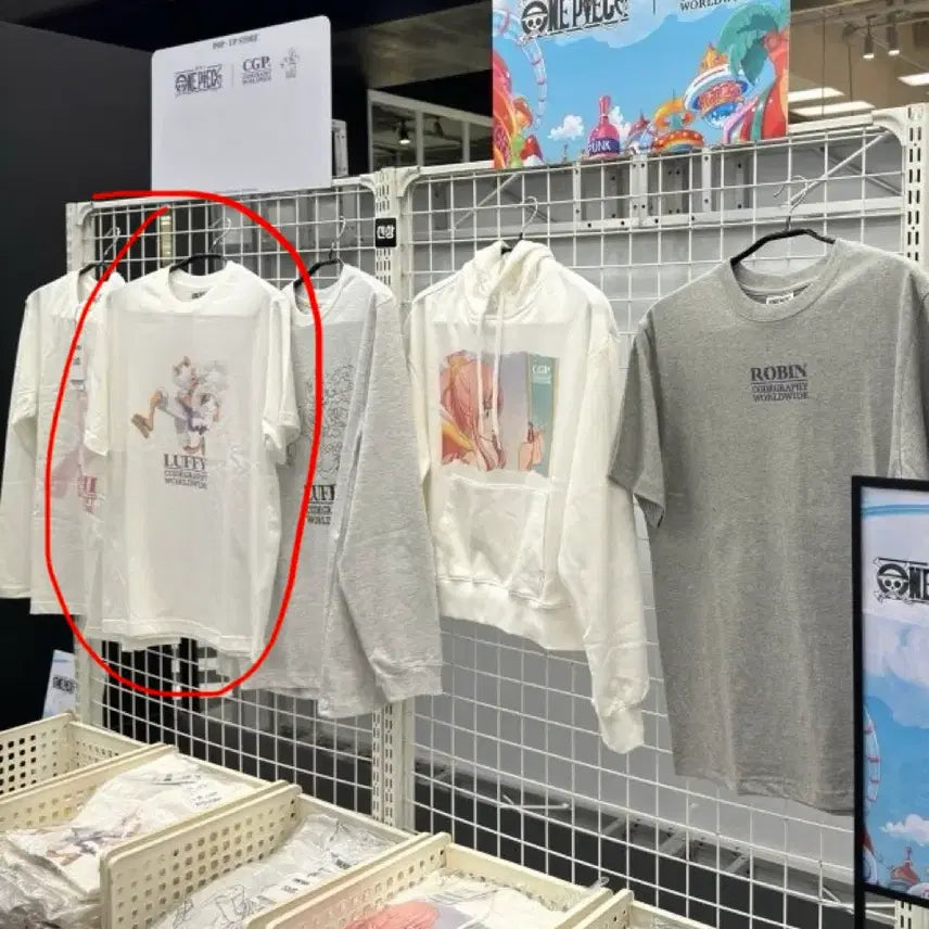 [BUNJANG] The Hyundai Pop-Up Nika Luffy Short-Sleeve T-Shirt / 더현대 원피스 팝업 니카 루피 반팔