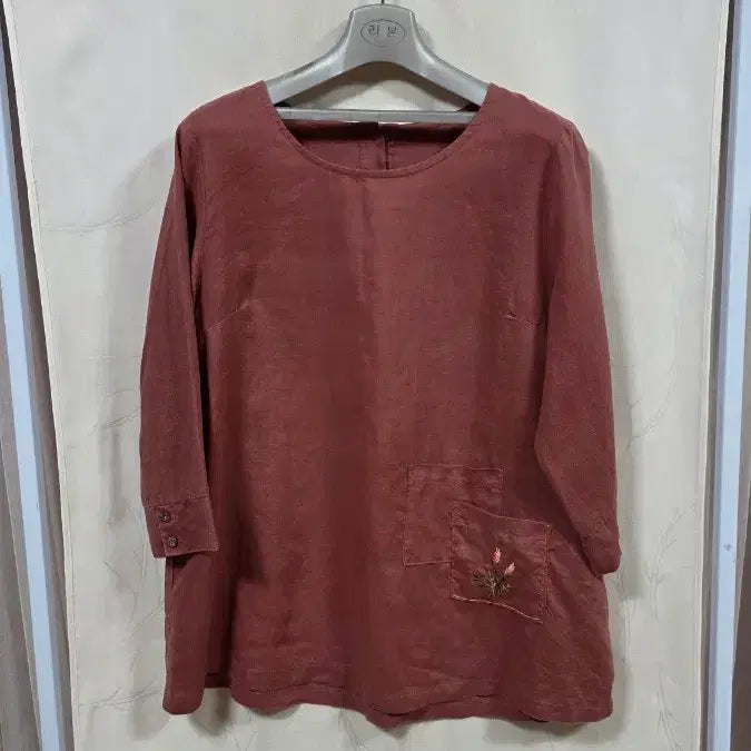 [BUNJANG] Embroidered Linen Blouse (Free Size) / 꽃자수린넨블라우스(free)