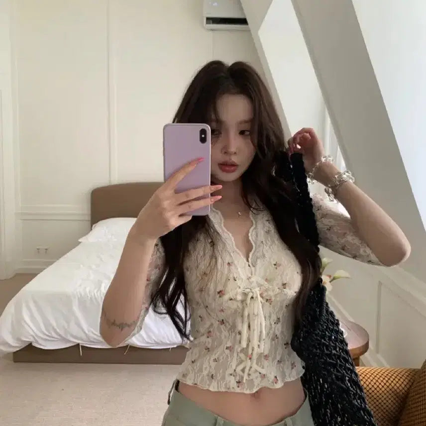 [BUNJANG] Remind Flower Shirring See-through T-shirt / REMlND 플라워 셔링 시스루티