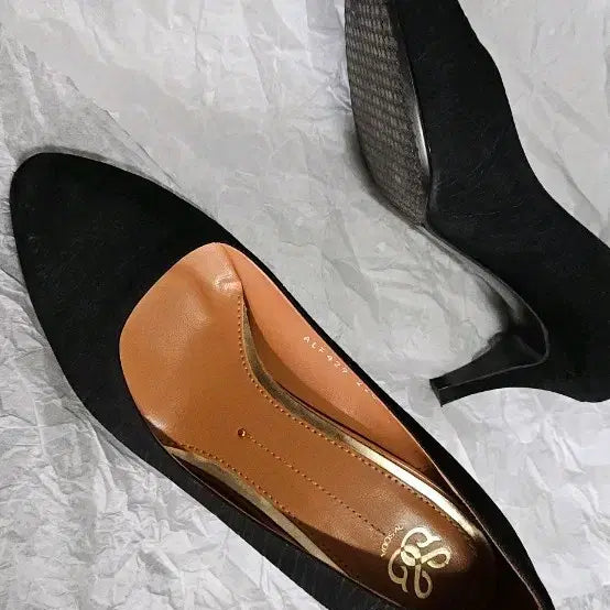 [BUNJANG] SODA Suede Pumps Heel Shoes / 소다  스웨이드 펌프스 힐 220
