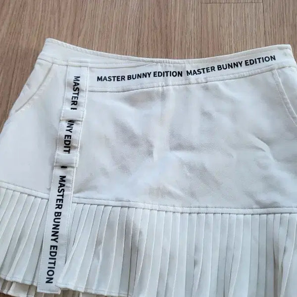 [BUNJANG] Master Bunny Edition Pleated Skirt / 마스터바니에디션 플리츠 스커트