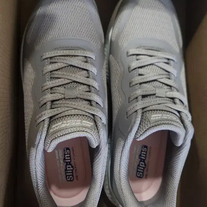 [BUNJANG] Skechers Slip-ins Sneakers Beige 245 / 스케쳐스 슬립인스 운동화 베이지 색상 245(새상품)