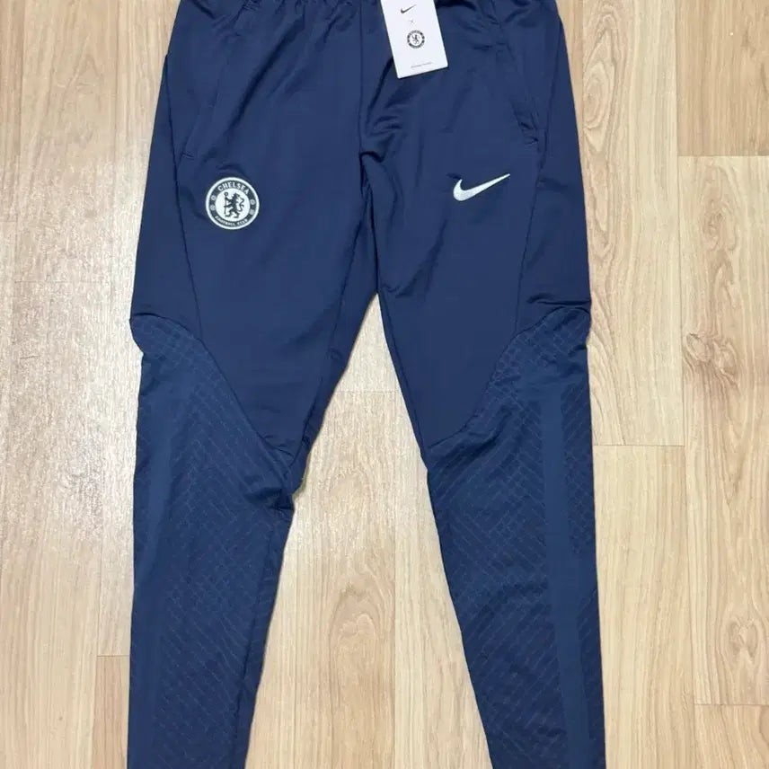 [BUNJANG] Chelsea FC 22-23 Training Strike Pants - International M / 22-23 첼시 트레이닝 스트라이크 팬츠 [해외 M]