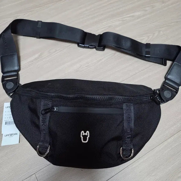 [BUNJANG] Lifework Waist Bag Sling Bag Crossbody Bag / 라이프워크 웨이스트백 슬링백 크로스백
