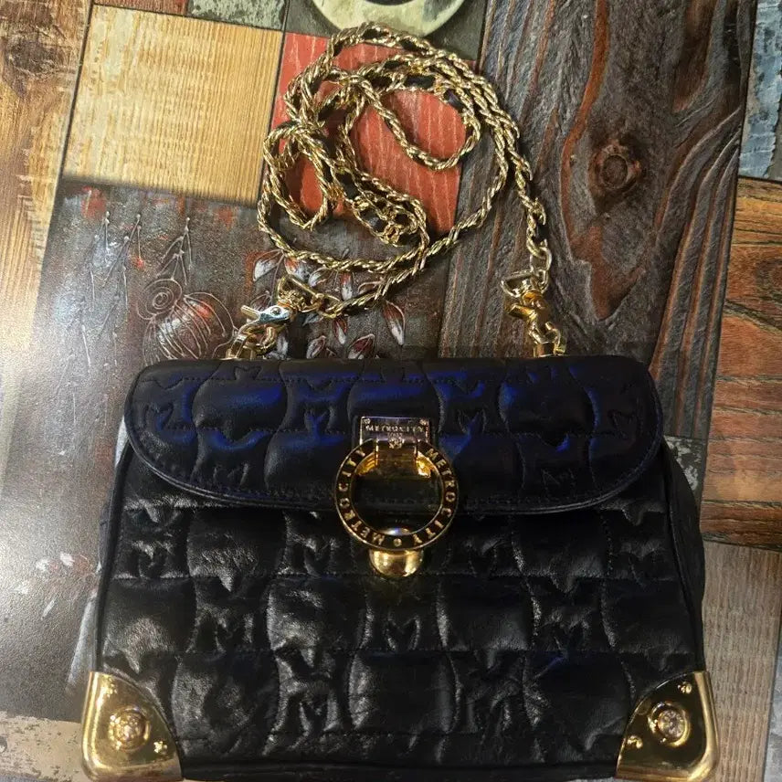 [BUNJANG] M Mode Quilted Chain Shoulder Bag Black / 메트로시티 퀼팅 체인 숄더백 블랙