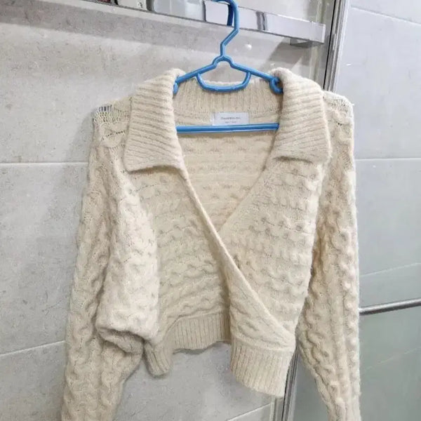 [BUNJANG] Ivory Wave Knit Cropped Sweater / 아이보리 물결 니트