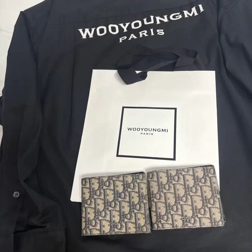 [BUNJANG] Wooyoungmi Back Logo Shirt & Dior Oblique Bifold Wallet Set / 우영미 백로고 셔츠 / 디올 오블리크 반지갑 2개