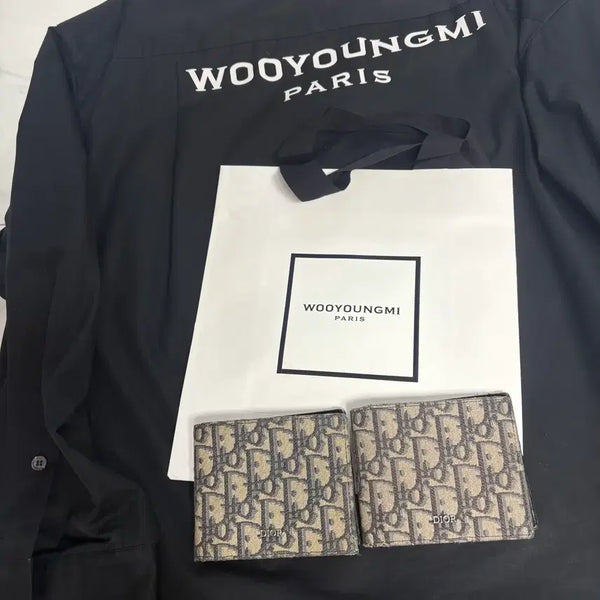 [BUNJANG] Wooyoungmi Back Logo Shirt & Dior Oblique Bifold Wallet Set / 우영미 백로고 셔츠 / 디올 오블리크 반지갑 2개