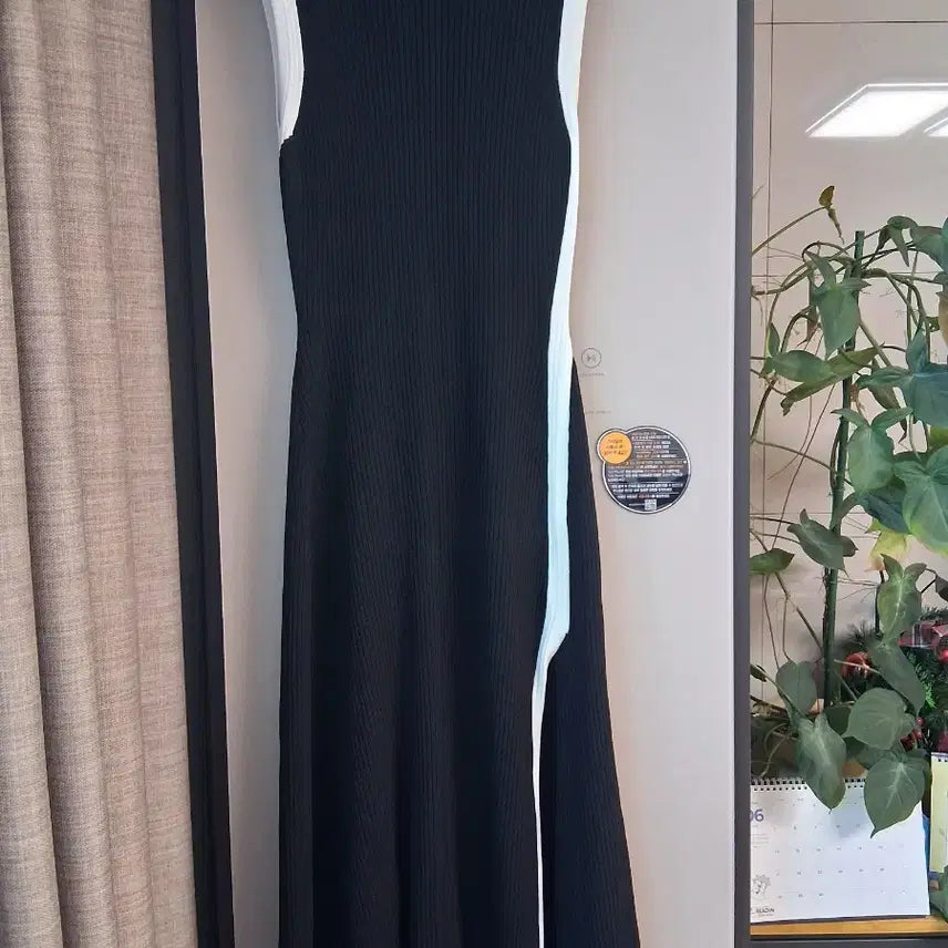 [BUNJANG] Maje White Panel Long Knit Dress / 마쥬 화이트 배색 롱니트 원피스