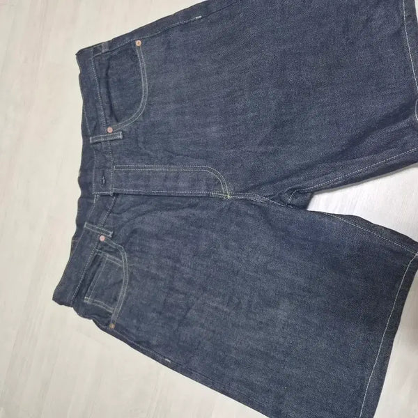 [BUNJANG] Outstanding Selvedge Denim Shorts Size 34 / 아웃스탠딩 셀비지 반바지 34사이즈