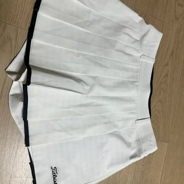 [BUNJANG] Titleist Women's Golf Skirt Size 70 White / 타이틀리스트 70