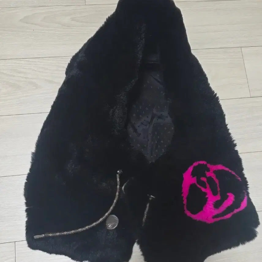 [BUNJANG] Louis Vuitton Black Fur Muffler / 루이비통 블랙 퍼 머플러