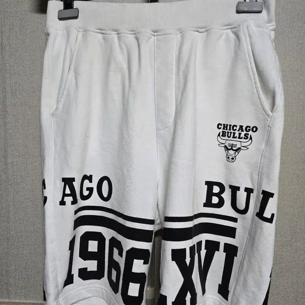 [BUNJANG] Chicago Bulls White Basketball Shorts / 시카고 불스 반바지30