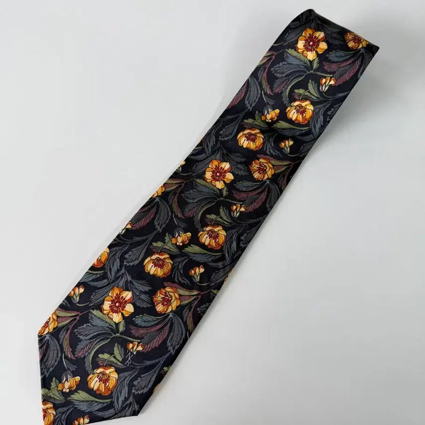 [BUNJANG] Nina Ricci Silk Necktie 9.3cm / 니나리치(Nina ricci) 실크 넥타이 9.3cm