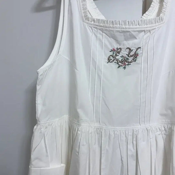 [BUNJANG] Dearlist Maybe Baby Embroidered Dress / 디어리스트 메이비베이비 자수원피스