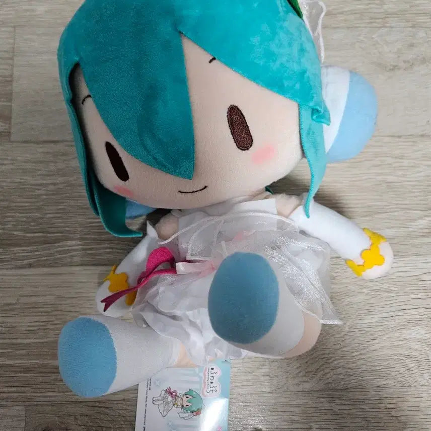 [BUNJANG] Hatsune Miku Fuwa Fuwa Puchi Nuigurumi Wedding Miku-pan Toy / 하츠네 미쿠 후와후와 푸치 누이구루미 웨딩 밐빵이