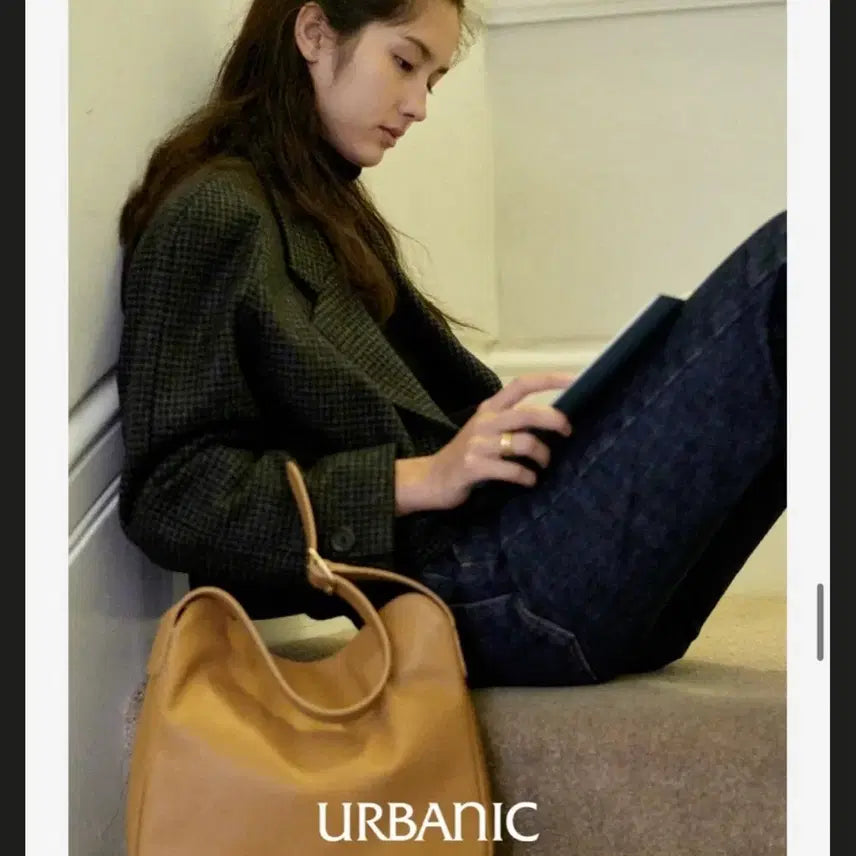 [BUNJANG] Urbanic 30 Leather Hobo Bag - Black / 얼바닉30 레더 호보백 - 블랙