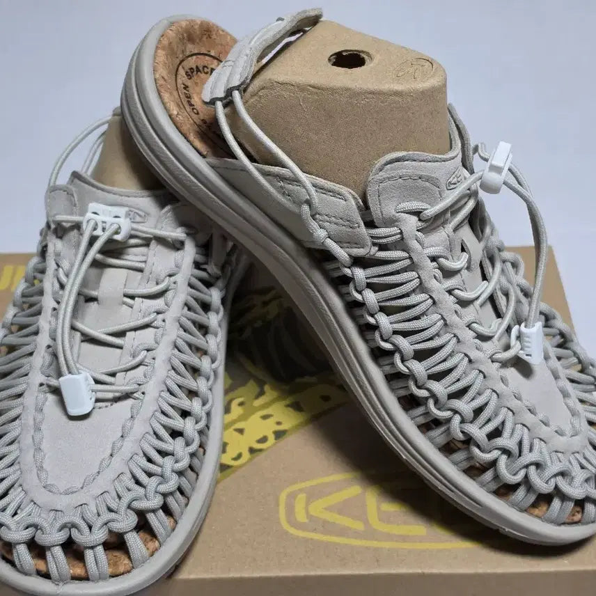 [BUNJANG] Keen Unique 2 Convertible Sandal Plaza Taupe / 킨 유니크 2 컨버터블 X 샌들 플라자 255