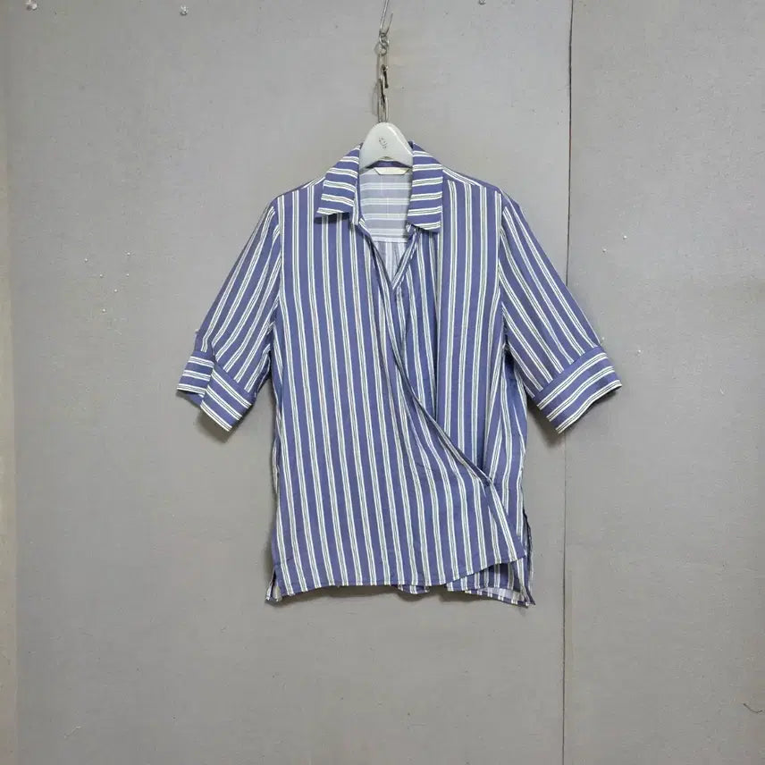 [BUNJANG] LIN Cool Striped Wrap Blouse Size 66 / 린 시원한 스트라이프 랩 블라우스 66  n6611