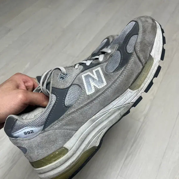 [BUNJANG] New Balance 992 Sneakers (Size 280) / 뉴발란스 992 280