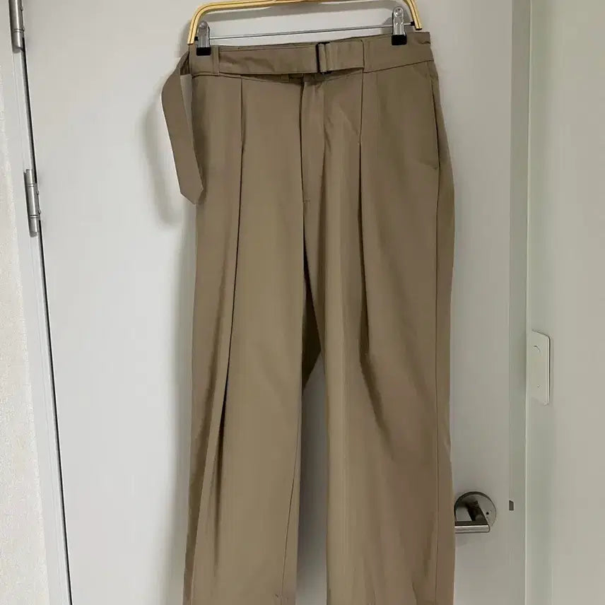[BUNJANG] BEHAVE Belted Slacks Beige Size 30 / 비헤비어 벨티드 슬랙스 베이지 30