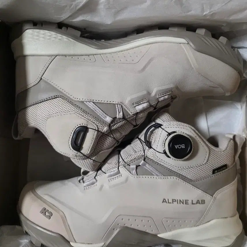 [BUNJANG] K2 Cliff Gore-Tex Women's Hiking Boots (245mm) - New / K2 사계절 고어택스 여성등산화 클리프 245mm새상품