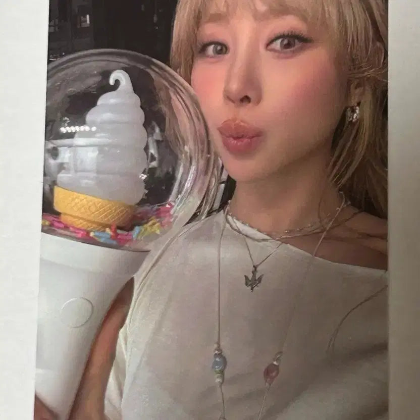 [BUNJANG] I.O.I Yoo Yeonjung Photocard / 아이오아이 응원봉 포카 유연정 판매