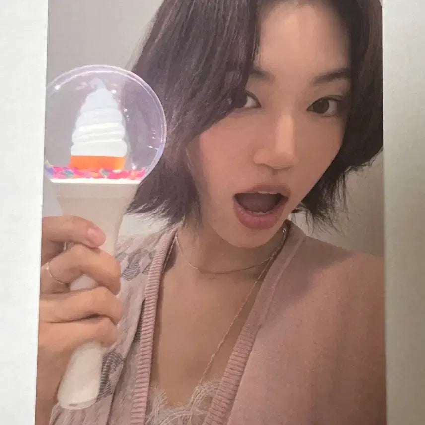 [BUNJANG] IOI Kim Do Yeon Cheer Stick Photocard / 아이오아이 응원봉 포카 김도연 판매