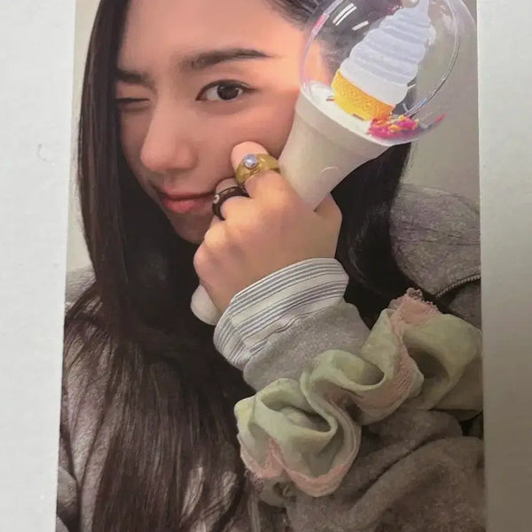 [BUNJANG] IOI Kim Sohye Photocard / 아이오아이 응원봉 포카 김소혜 판매
