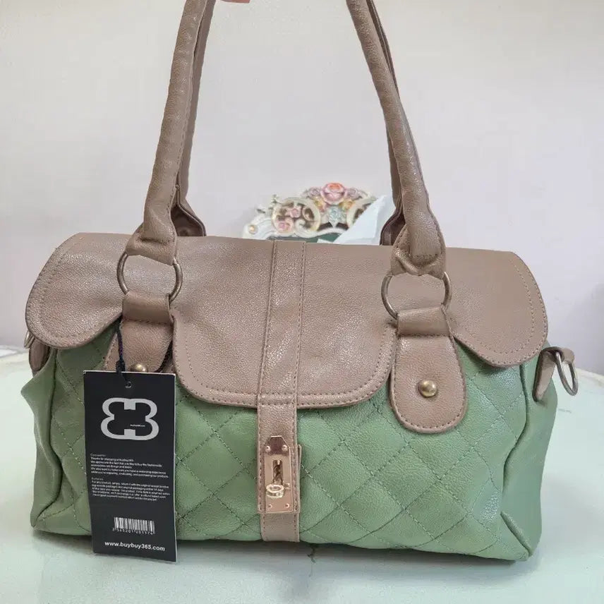 [BUNJANG] Quilted Two-Tone Green Shoulder Bag / 미사용 그린 숄더백