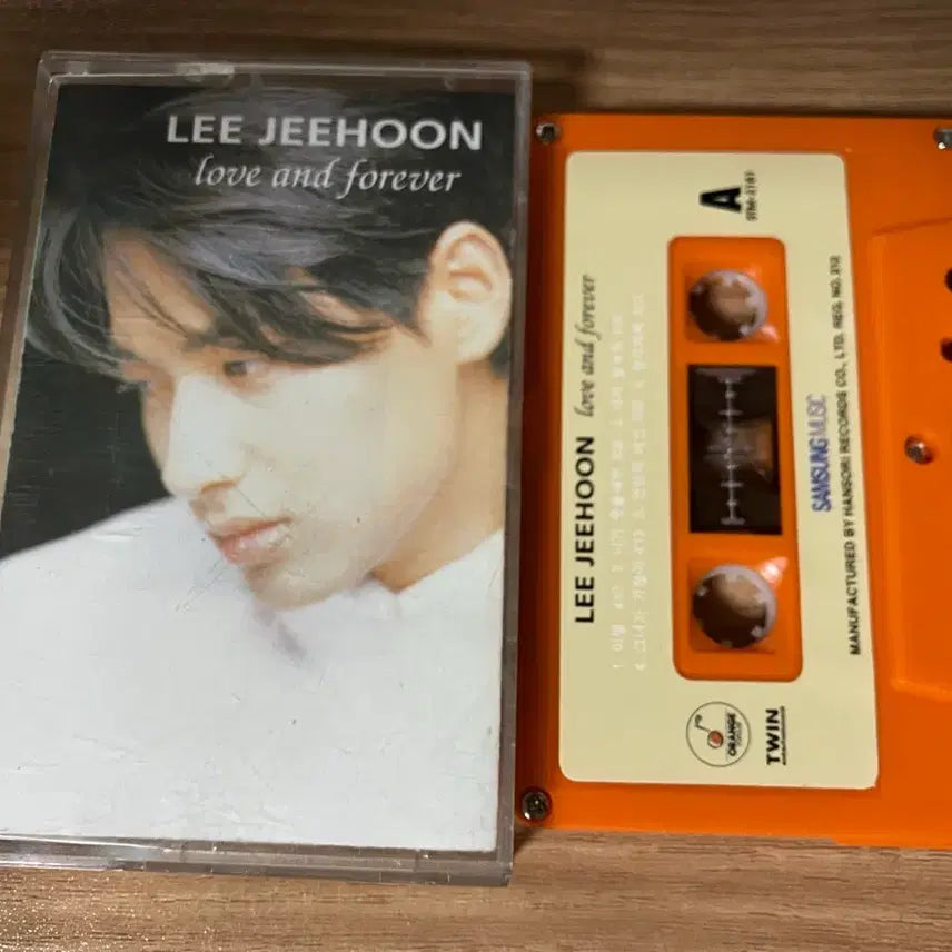 [BUNJANG] Lee Je-hoon "Love and Forever" Cassette Tape (Orange) / 이제훈 카세트 테이프 love and forever