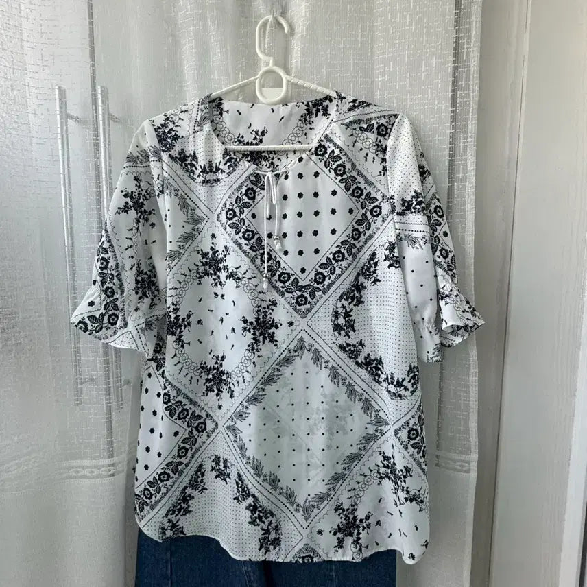 [BUNJANG] White Bohemian Pattern Blouse / 화이트 보헤미안 패턴블라우스