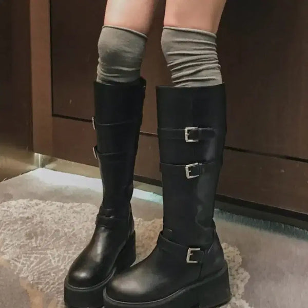 [BUNJANG] 6cm Buckle Strap Zipper Platform Black Leather Long Boots / (1회착용) 6CM 버클 스트랩 지퍼 통굽 플랫폼 블랙 레더 롱부츠