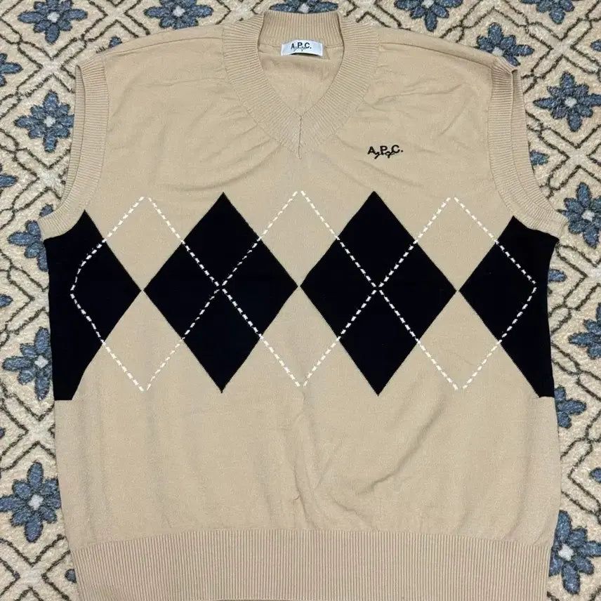 [BUNJANG] A.P.C. Golf Argyle Knit Vest / A.P.C. 골프 아가일 니트 베스트