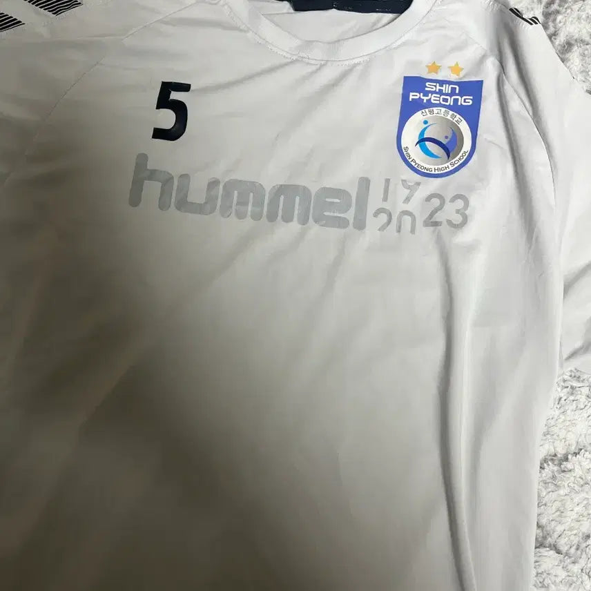 [BUNJANG] Hummel Shinpyeong High School Football Club Player Issued Short Sleeve Training Top (Size 100-105) / 신평고 5번 축구부 선수지급용 반팔 트레이닝복