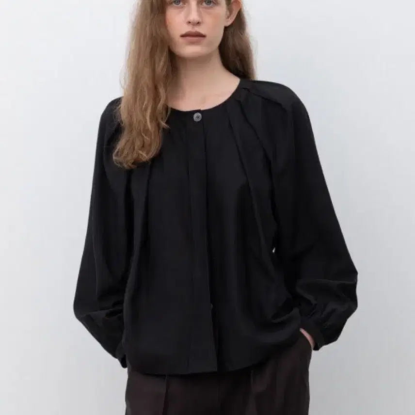 [BUNJANG] Rrace Black Collarless A-Line Blouse / rrace 블라우스