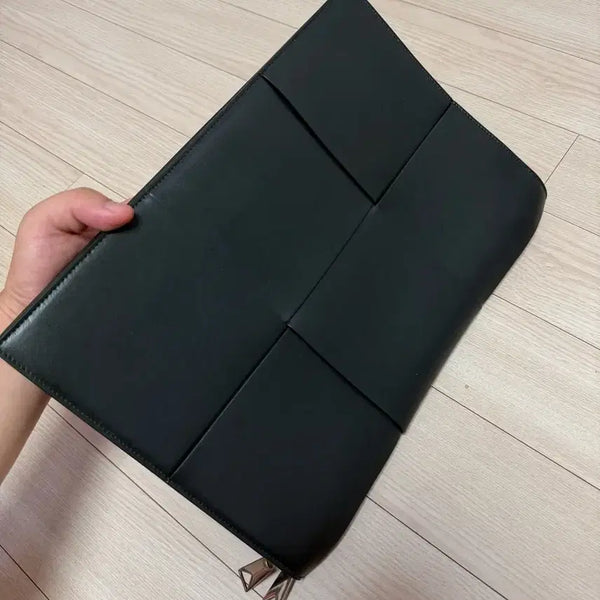 [BUNJANG] Bottega Veneta Arco Document Clutch Dark Moss / 보테가베네타 아르코 도큐먼트 클러치 새상품급