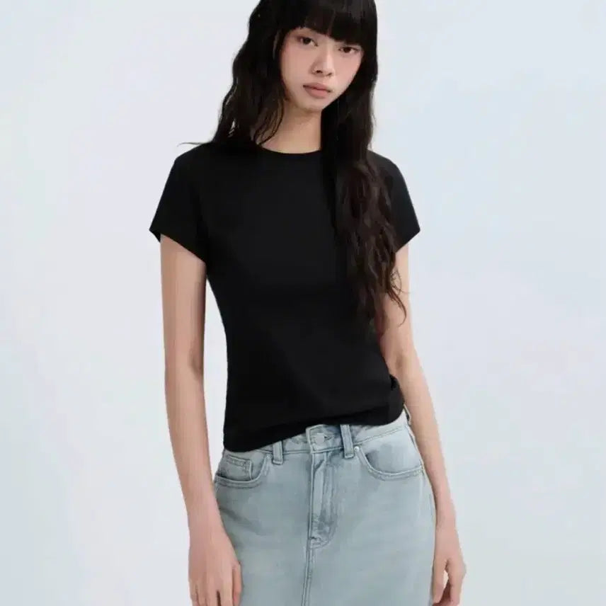 [BUNJANG] Musinsa Standard Women's Black Short-Sleeve T-Shirt / 무신사 스탠다드 우먼 무탠다드 검정 반팔 티셔츠
