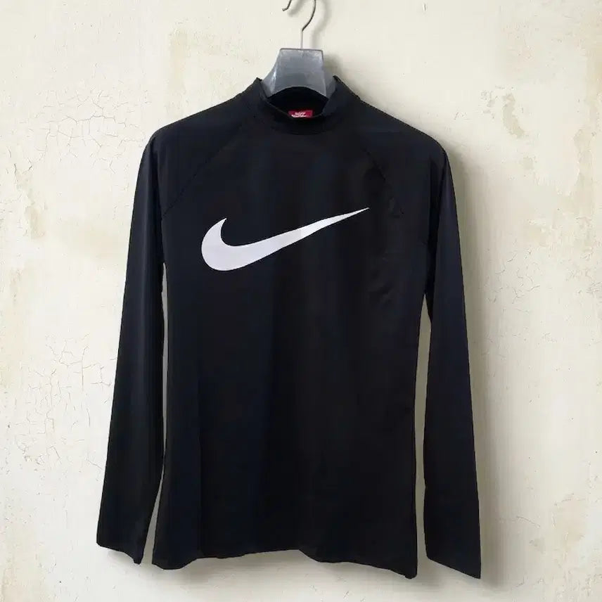[BUNJANG] Nike Black Swoosh Dri-FIT Long Sleeve T-Shirt - Size M / 나이키 블랙 스우시 드라이핏 긴팔티 M