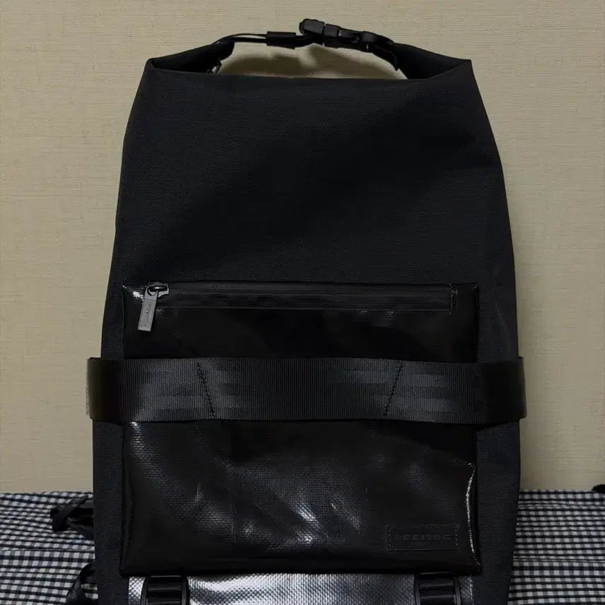 [BUNJANG] Freitag Coston Backpack Black F690 / [택포] 프라이탁 코스톤 백팩 블랙 F690 COSTON