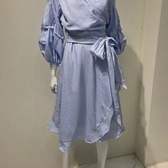 [BUNJANG] Wrap Shirring Puff Sleeve Stripe Long Shirt Dress / 랩 셔링 퍼프소매 롱원피스 스트라이프 셔츠원피스 새상품/급처/FREE
